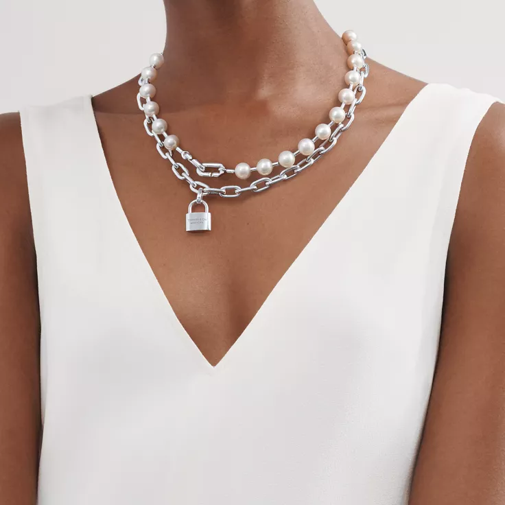 Tiffany HardWear:Pearl Lock Necklace in Silver, 9-10 mm, 1