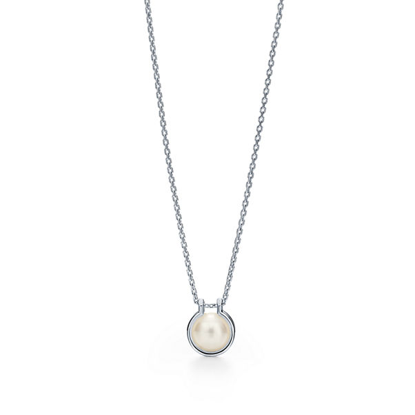 Tiffany HardWear:Freshwater Pearl Link Pendant in Sterling Silver, 16–18" 