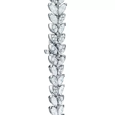 Tiffany Victoria®:Diamond Vine Necklace in Platinum, 16", 3