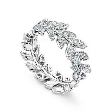 Tiffany Victoria®:Diamond Vine Band Ring in Platinum, 2