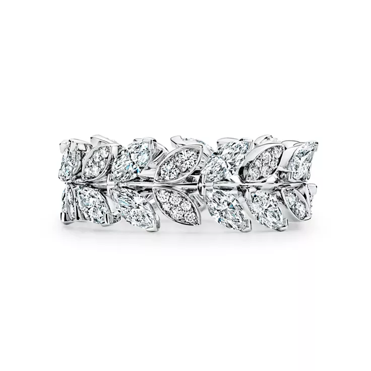 Tiffany Victoria®:Diamond Vine Band Ring in Platinum, 4