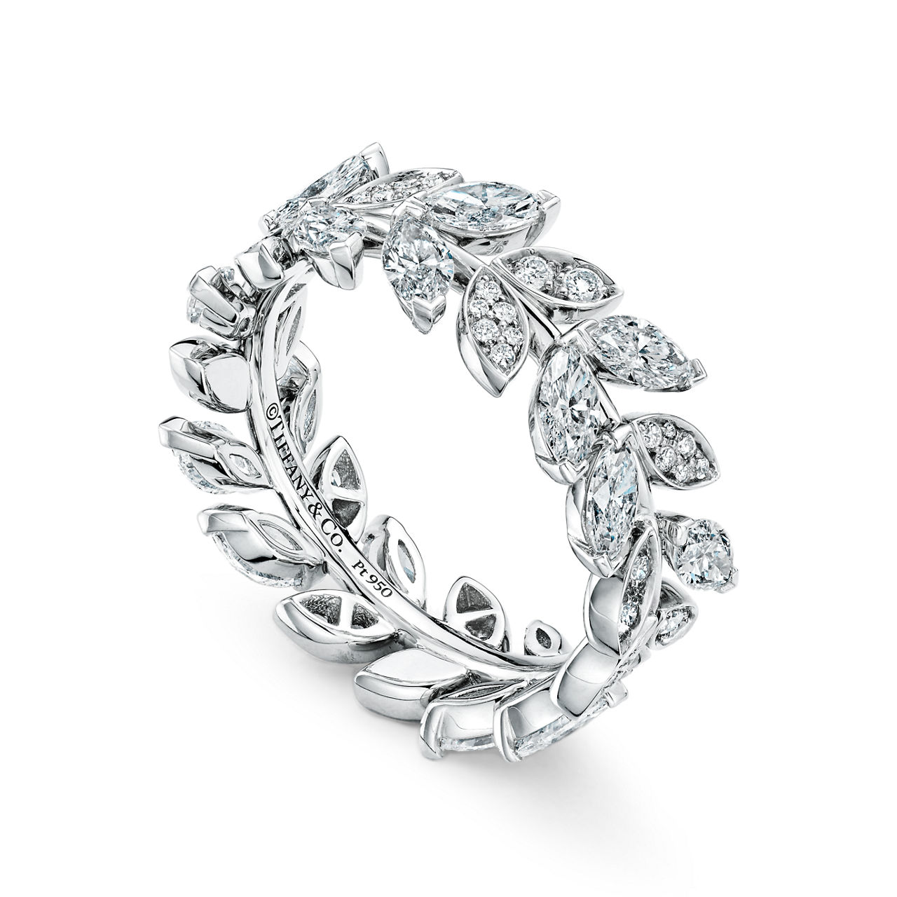 Tiffany Victoria®:Diamond Vine Band Ring in Platinum image number 2