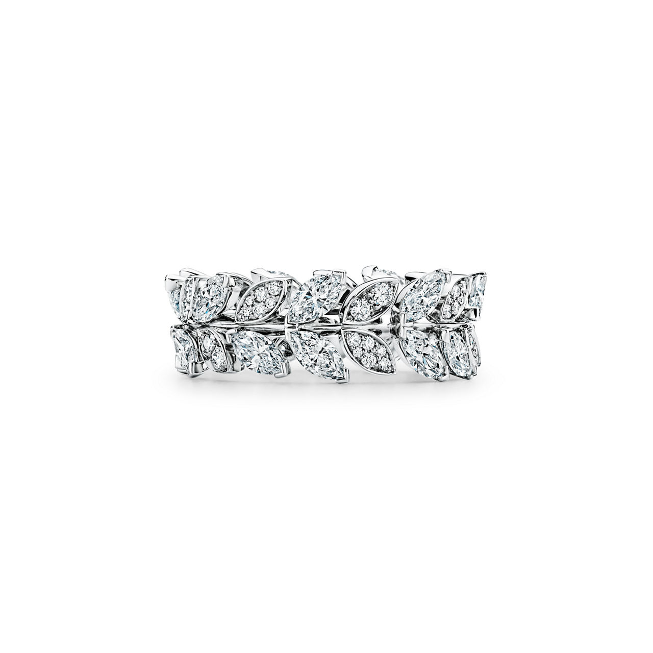 Tiffany Victoria®:Diamond Vine Band Ring in Platinum image number 3