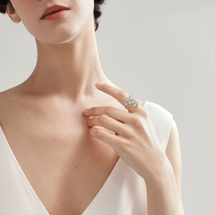 Tiffany Victoria®:Diamond Vine Bypass Ring in Platinum image number 1