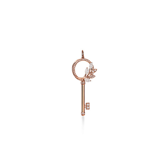 18K 로즈 골드, 다이아몬드가 세팅된 티파니 빅토리아™ 바인 서클 키
