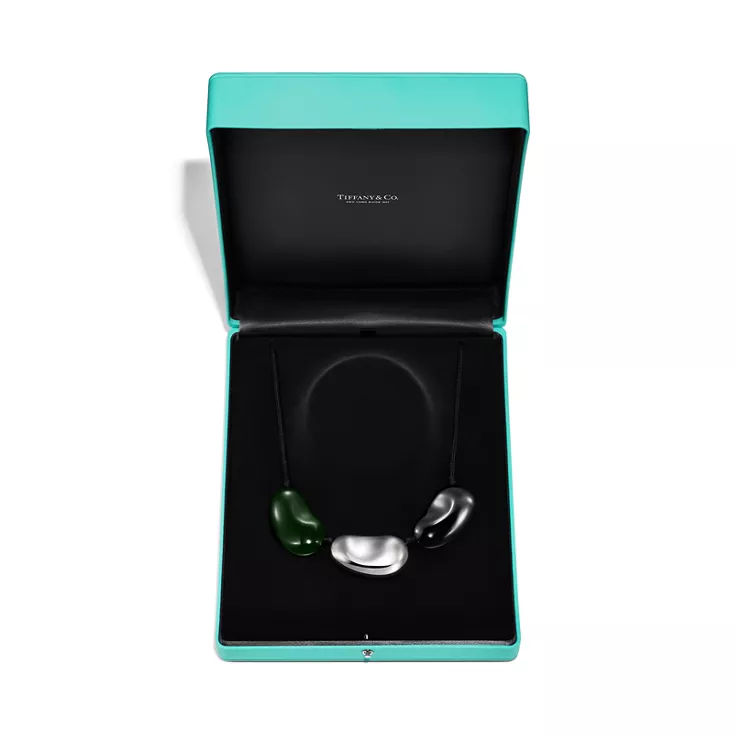 Collezione Bean design di Elsa Peretti®:Collana argento e lacca su legno duro giapponese, 4