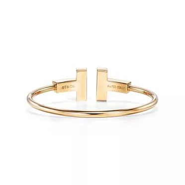 Tiffany T:Wide Wire Bracelet in Yellow Gold, 3