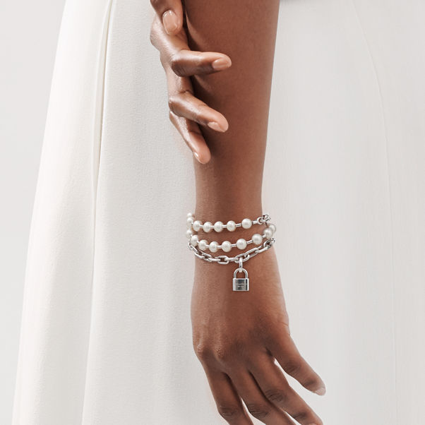 Tiffany HardWear:Pearl Lock Bracelet in Silver, Medium