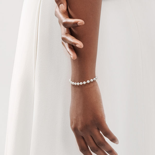 Tiffany HardWear:Pearl Bracelet in Silver, 5-6 mm