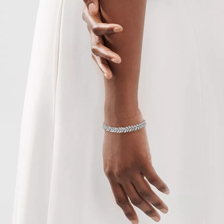 Tiffany Victoria®:Vine Tennis Bracelet in Platinum with Diamonds, 1