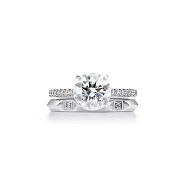 Tiffany True&reg;:Engagement Ring with a Round Brilliant Diamond and a Platinum Diamond Band, 6