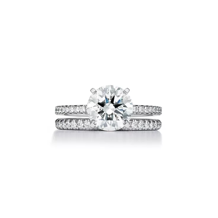 Tiffany True&reg;:Engagement Ring with a Round Brilliant Diamond and a Platinum Diamond Band, 8