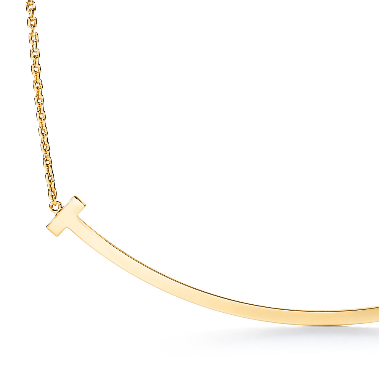 Tiffany T:Extra Large Smile Pendant in 18k Gold in Yellow Gold image number 3