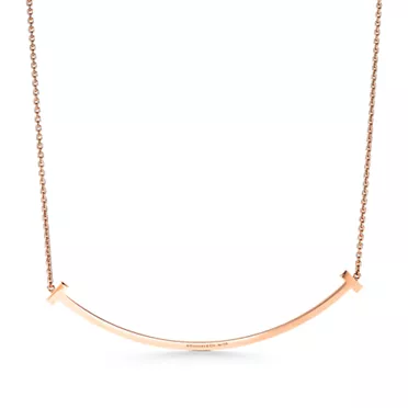 Tiffany T:Extra Large Smile Pendant in 18k Rose Gold in Rose Gold, 2