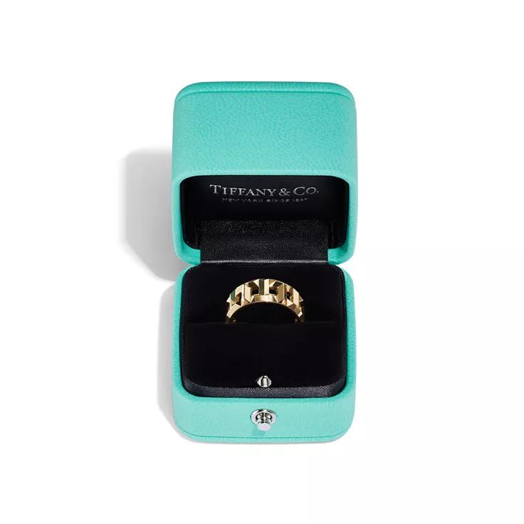 Tiffany T:True 8 mm Ring in 18k Gold in Yellow Gold, 5