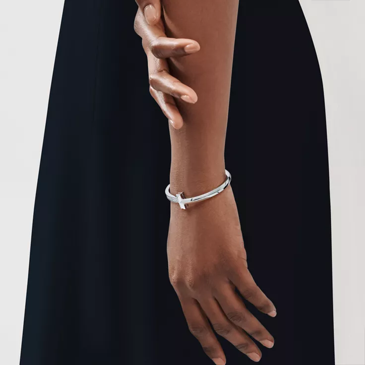 Tiffany T:T One breiter aufklappbarer Armreif mit Diamanten in Wei&szlig;gold, 1