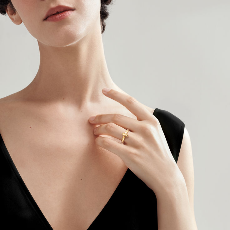 Tiffany T:Bague T1 en or jaune 18 carats numéro dimage {1}