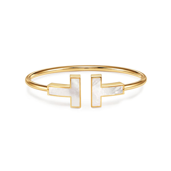 Tiffany T:Breiter Wire Armreif mit Perlmutt in 18 Karat Gold