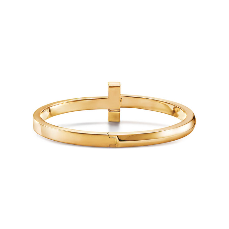 Tiffany T:T1 Wide Hinged Bangle in Yellow Gold image number 5