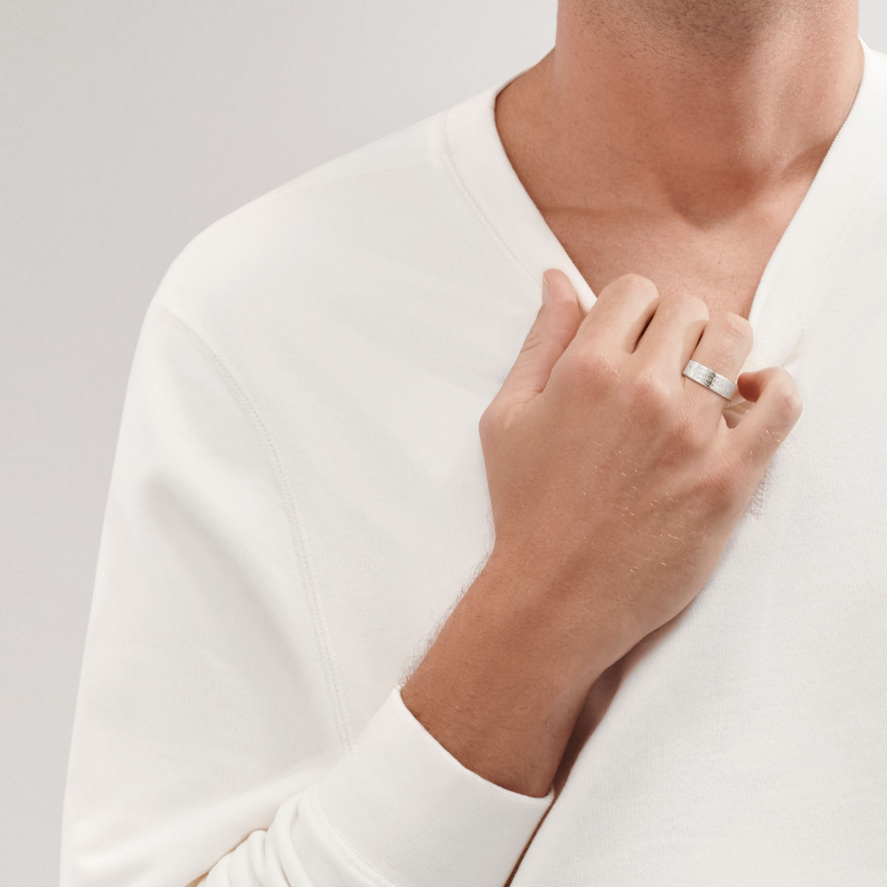 Return to Tiffany™:Narrow Ring in Sterling Silver with Diamonds image number 2