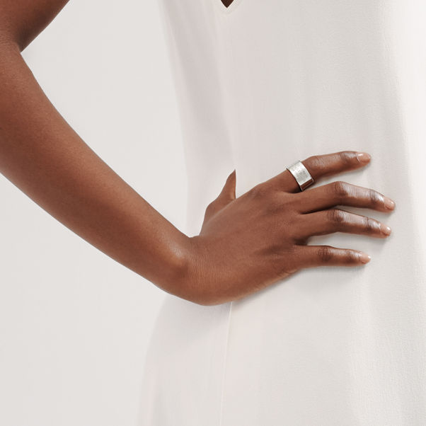 Return to Tiffany™:Wide Ring in Sterling Silver