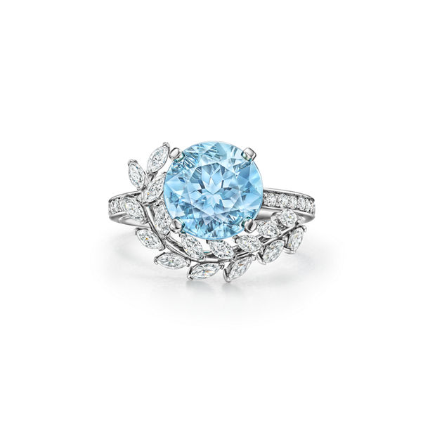 Tiffany Victoria®:Vine Ring in Platinum with an Aquamarine and Diamonds