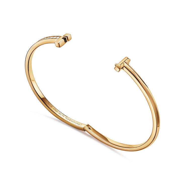 Tiffany T:T1 Narrow Diamond Hinged Bangle in Yellow Gold image number 4