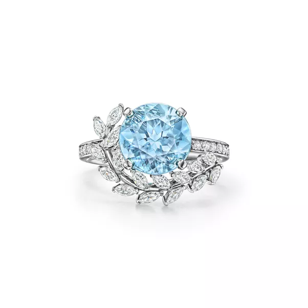 Vine Ring in Platin mit einem Aquamarin und Diamanten