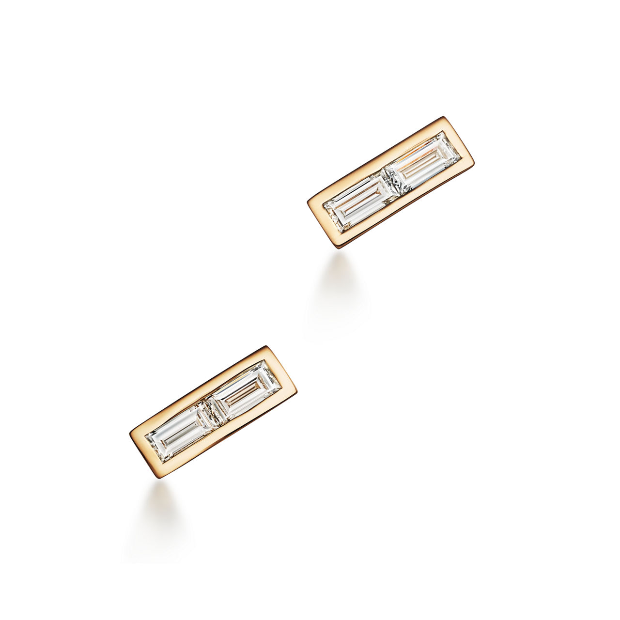 Paloma's Studio:Bar Earrings in 18k Gold with Baguette Diamonds image number 0