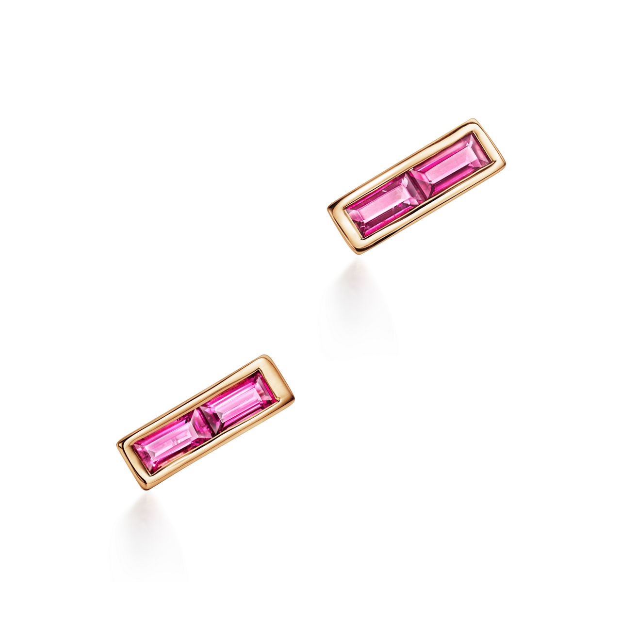 Bar Earrings in 18k Gold with Baguette Rubellites