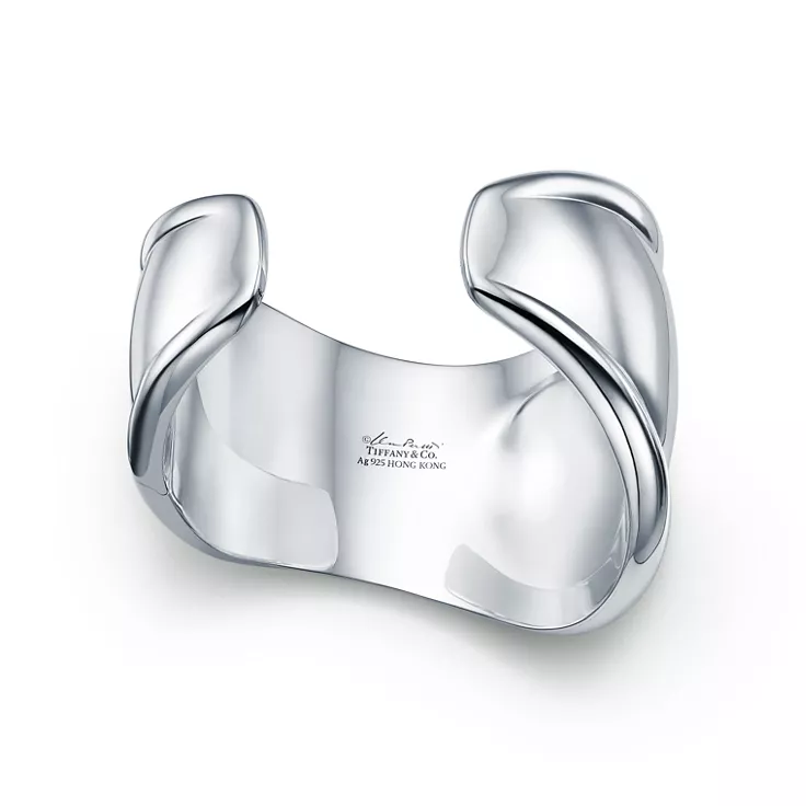 Elsa Peretti®:Brazalete Bone pequeño en plata de ley con jade blanco, 4
