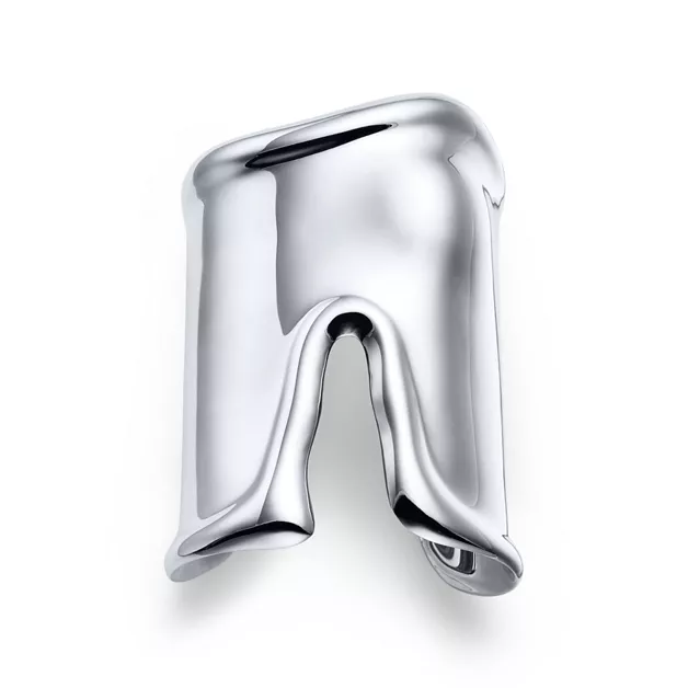Elsa Peretti®:Large Bone Cuff in Silver image number 0