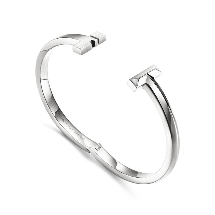 Tiffany T:T1 Wide Hinged Bangle in White Gold image number 4