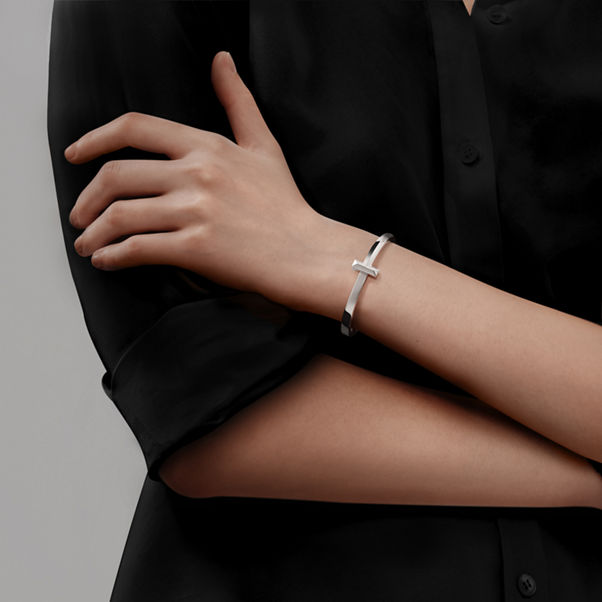 Tiffany T:T1 Wide Hinged Bangle in White Gold