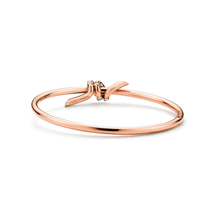 Tiffany Knot:Wire Bangle in Rose Gold with Diamonds image number 4