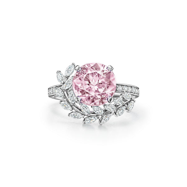 Tiffany Victoria®:Vine Ring in Platinum with a Morganite and Diamonds