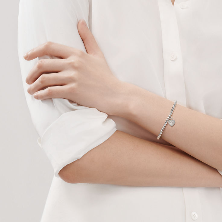 Collezione Return to Tiffany™:Bracciale Bead Heart Tag in argento con diamante, 4 mm numero immagine 1
