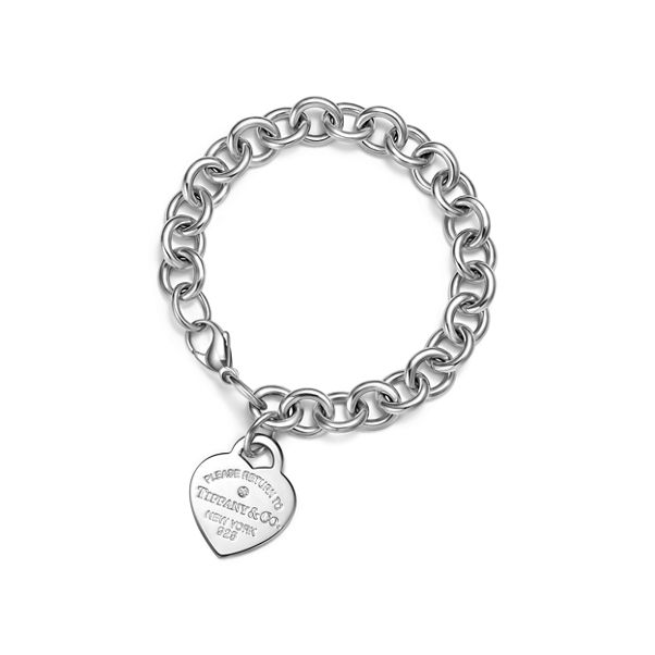 Return to Tiffany™:Armband mit Herzanhänger in Sterlingsilber mit einem Diamanten, Medium