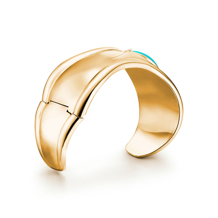 Elsa Peretti®:Small Bone Cuff in Yellow Gold with Turquoise image number 4