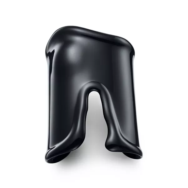 Brazalete Bone grande con acabado negro sobre cobre