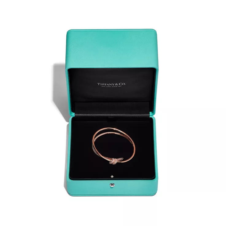 Tiffany Knot:Zweireihiger, aufklappbarer Armreif in Ros&eacute;gold mit Diamanten, 4