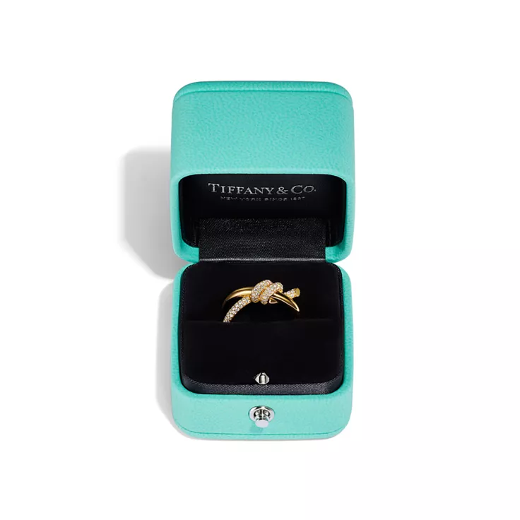 Tiffany Knot:Double Row Ring in Yellow Gold with Diamonds, 5