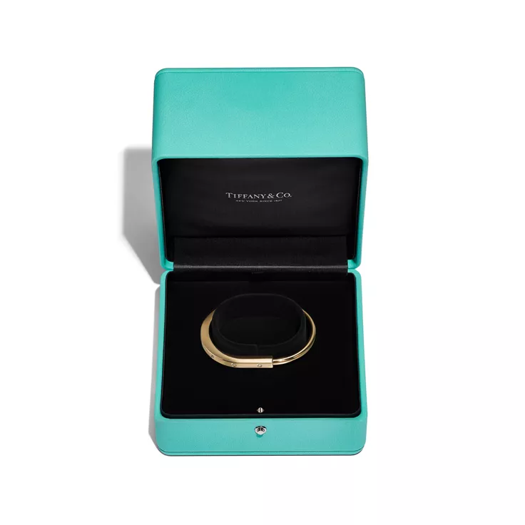Tiffany Lock:Bangle in Yellow Gold with Diamond Accents, 6