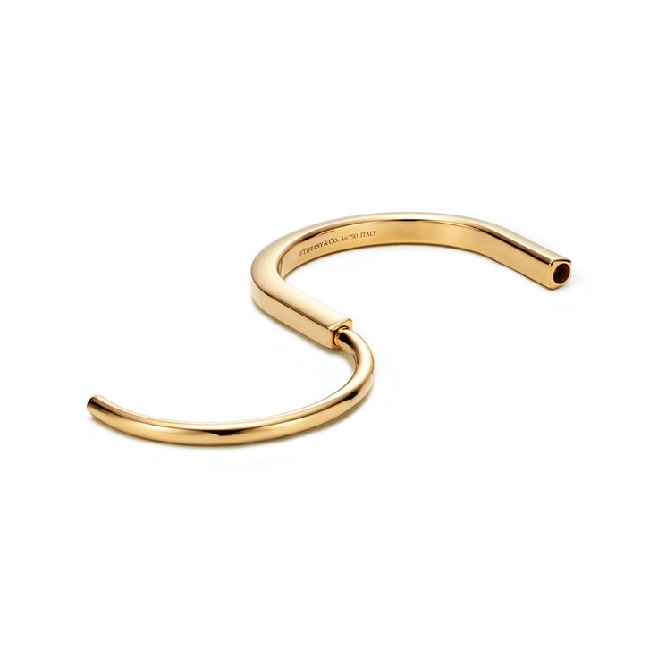 Tiffany Lock:Bangle in Yellow Gold image number 5