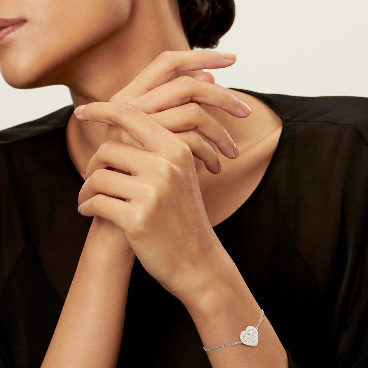 Return to Tiffany™:Bracelet double chaîne Cœur en argent 925 millièmes et diamant. Small. numéro dimage {1}