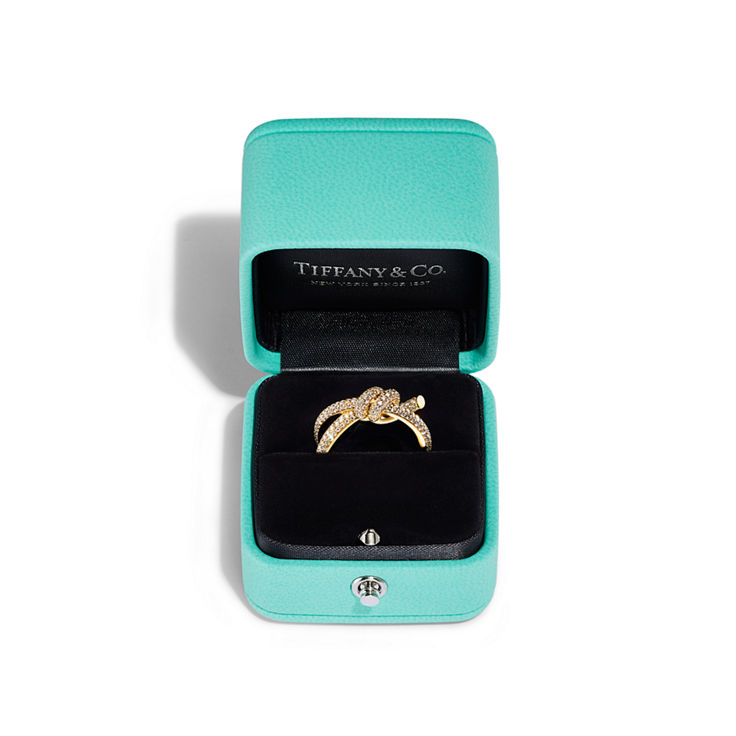 Tiffany Knot:Anillo de dos vueltas en oro amarillo con diamantes imagen número 4
