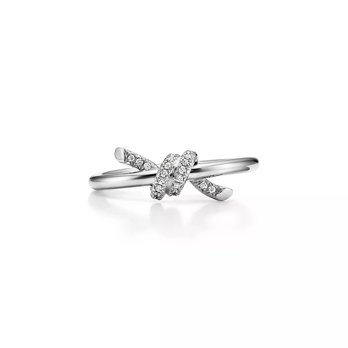Anillo de oro blanco con diamantes