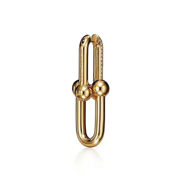 Collezione HardWear by Tiffany:Orecchini a maglie grandi in oro giallo con pavé di diamanti numero immagine 4