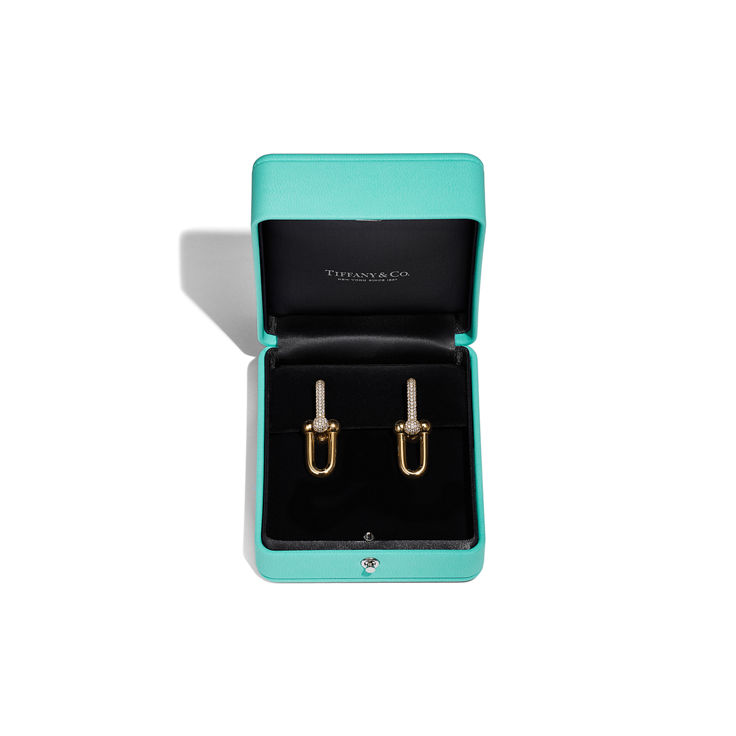 Tiffany HardWear:Large Link Earrings in Yellow Gold with Pavé Diamonds image number 4