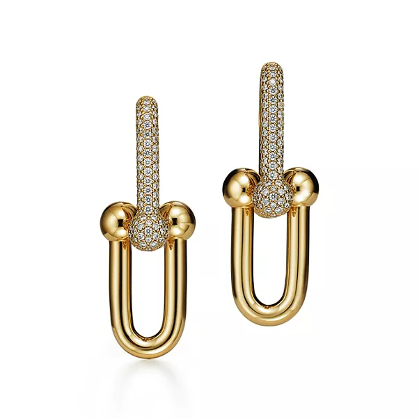 Large Link Earrings in Yellow Gold with Pavé Diamonds